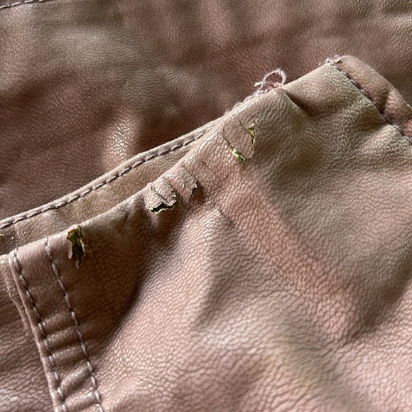 Free People pink suede, lined, mini skirt! - Picture 3 of 3